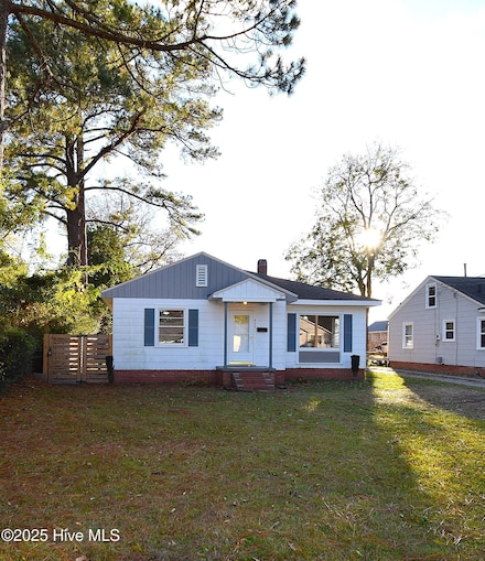 409 E 10th St, Washington, NC 27889
