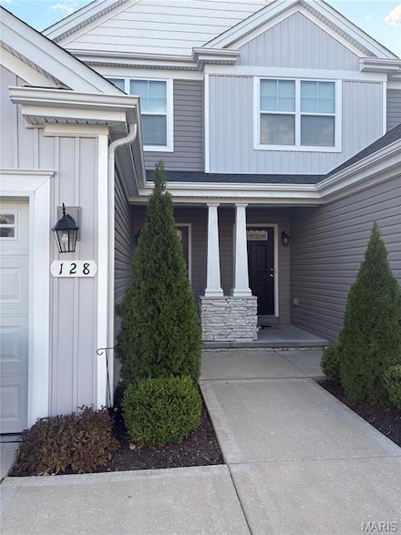 128 Ripple Creek Dr, Lake Saint Louis, MO 63367
