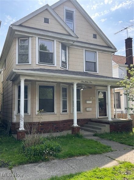 131 7th St NW, Barberton, OH 44203
