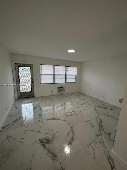 139 Coventry F, West Palm Beach, FL 33417