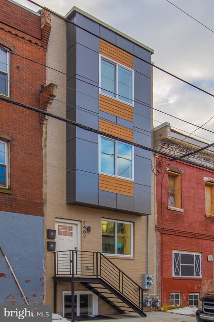 2402 W Jefferson St, Philadelphia, PA 19121