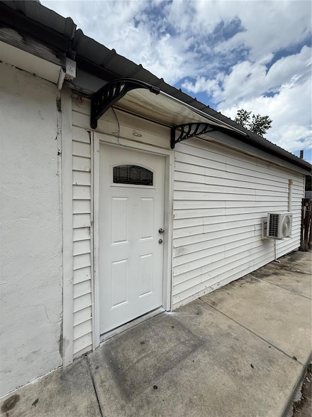 8708 N Edison Ave Unit B, Tampa, FL 33604