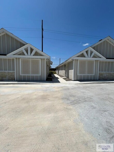 2013 Southridge Ave Unit A-D, Harlingen, TX 78550