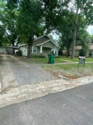 311 2nd St, Graham, TX 76450