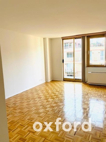 393 W 49th St Unit 5PP, New York, NY 10019