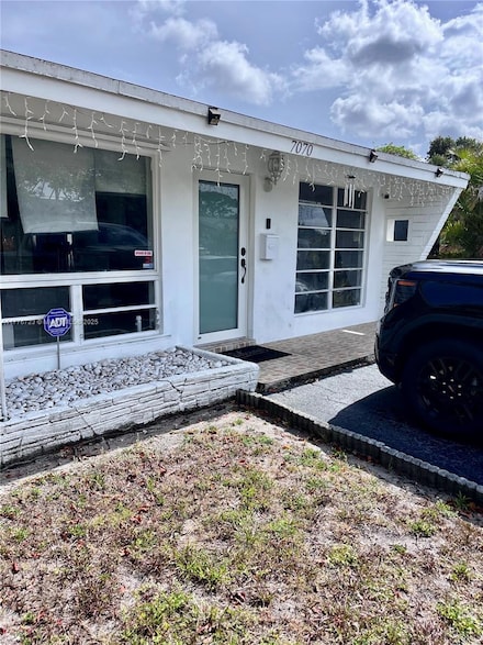 7070 Raleigh St, Hollywood, FL 33024