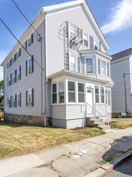 150 Barlow St, Fall River, MA 02723