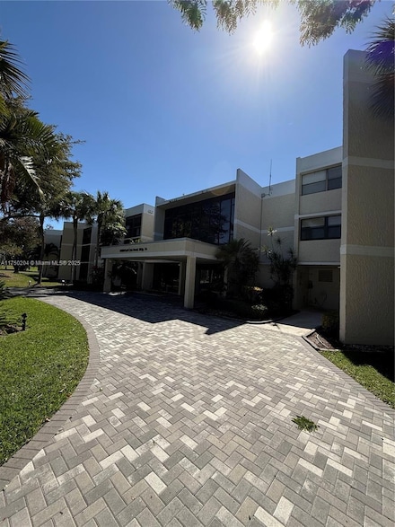 16500 Golf Club Rd Unit 204, Weston, FL 33326