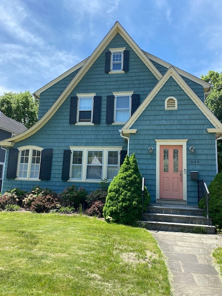 1248 Valley Rd, Fairfield, CT 06825