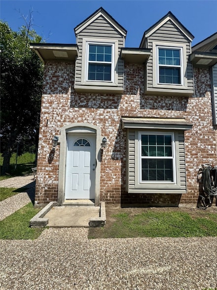 1911 Sherwood Forest St Unit 17, Houston, TX 77043