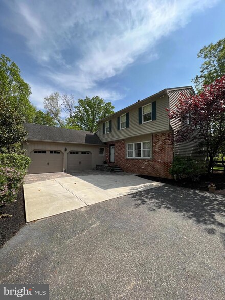 971 Laurel Ln, Bridgeton, NJ 08302