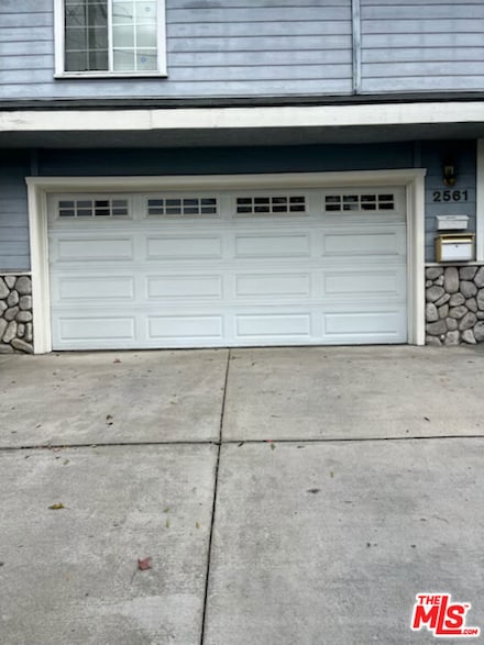 2561 Mayfield Ave, Montrose, CA 91020