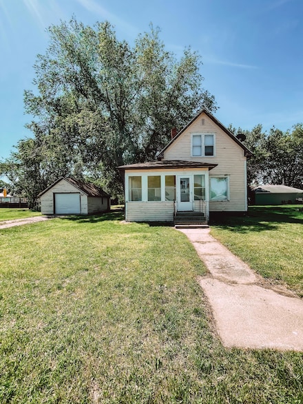 311 E Elm St, Ethan, SD 57334