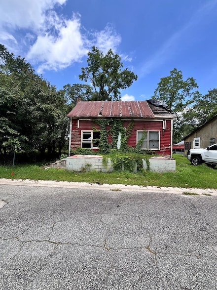 614 2nd St NW, Moultrie, GA 31768