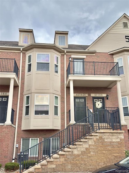 41582 Hamlet Ln Unit 68, Novi, MI 48375