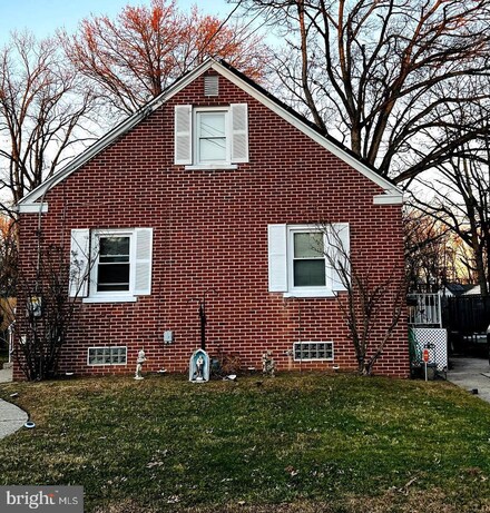 17 Cordelia Ave, Westville, NJ 08093