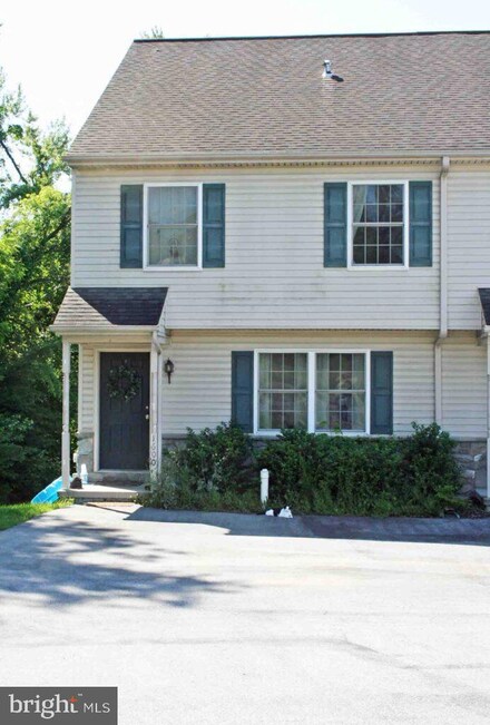 1600 Lakeside Dr Unit L32, Middletown, PA 17057