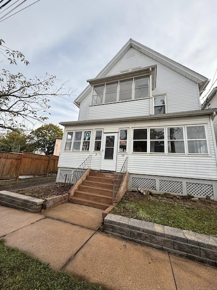 79 Spring St Unit 2, Middletown, CT 06457