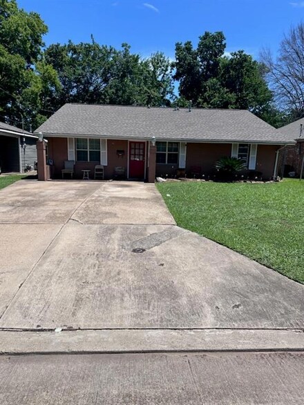 2147 Boyce St, Alexandria, LA 71301