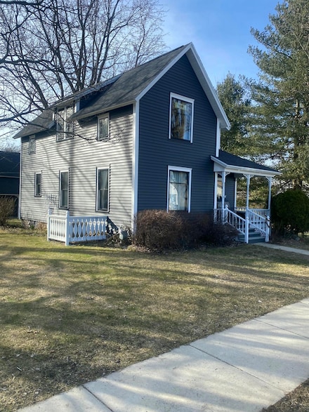 204 S Water St, Hopkins, MI 49328