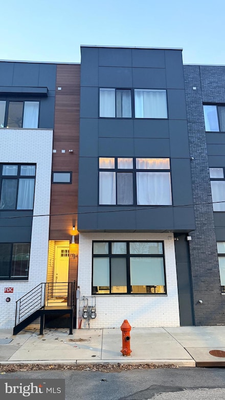 1754 N Randolph St, Philadelphia, PA 19122