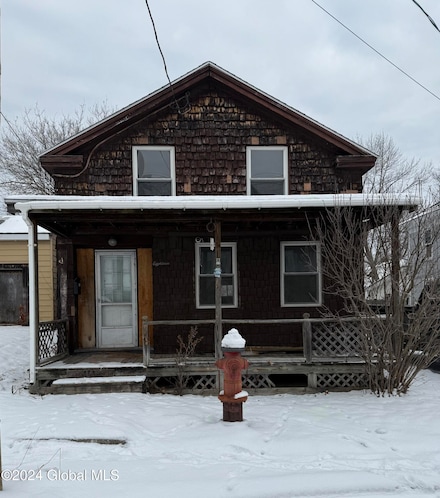 18 Boardman St, Whitehall, NY 12887