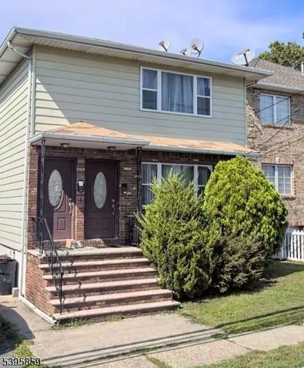 351 President St, Saddle Brook, NJ 07663