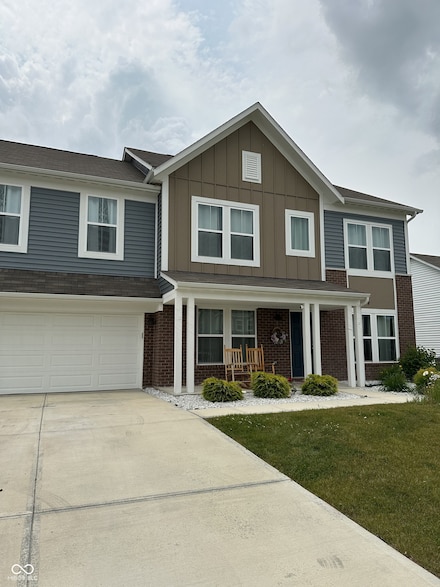 5499 Wood Spring Ln, McCordsville, IN 46055