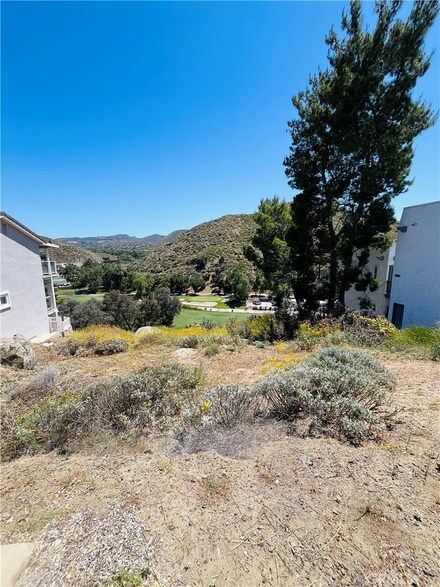 30789 Early Round Dr, Canyon Lake, CA 92587