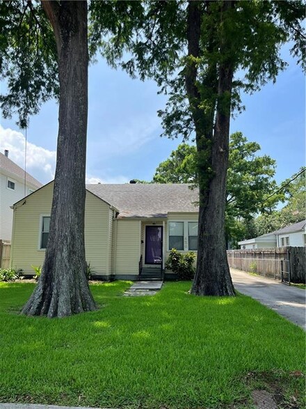 428 Rosa Ave, Metairie, LA 70005