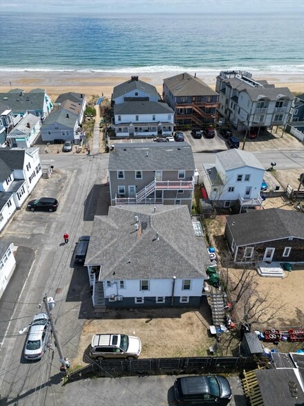 14 Fowler St, Salisbury, MA 01952
