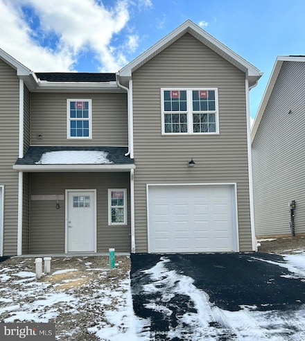 35 Railroad St, Cressona, PA 17929
