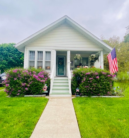 350 S Matteson St, Bronson, MI 49028