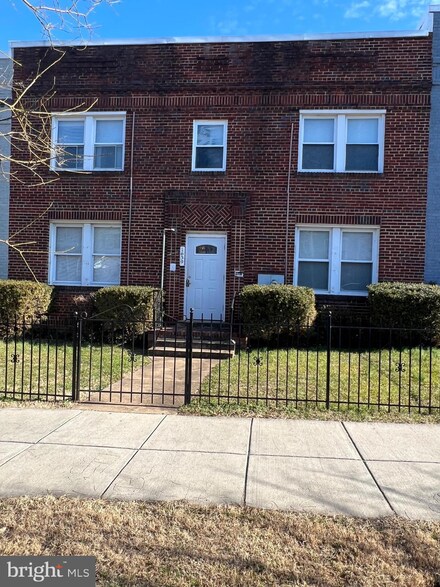 1639 Montello Ave NE, Washington, DC 20002