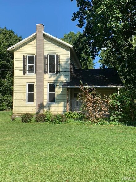 310 E Main St, Larwill, IN 46764