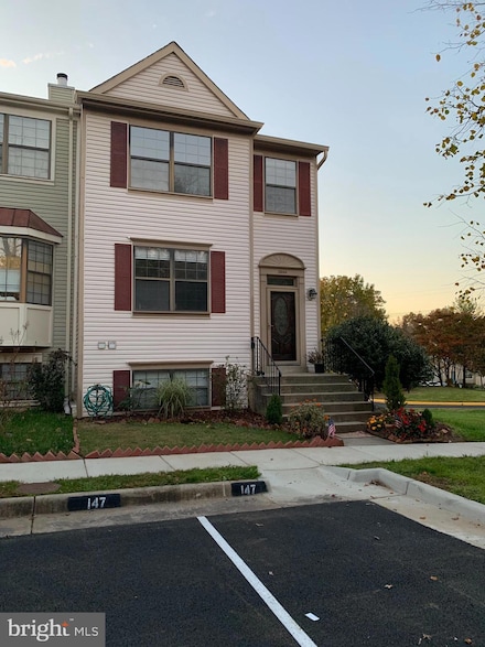 13544 Sierra Dr, Clifton, VA 20124