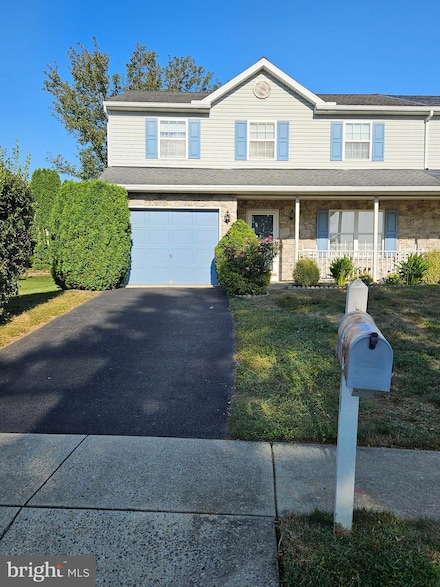1035 Whitford Dr, Reading, PA 19605