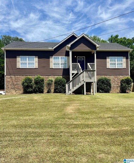 223 Walnut St, Leeds, AL 35094