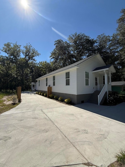 677 Bear Swamp Rd, Johns Island, SC 29455