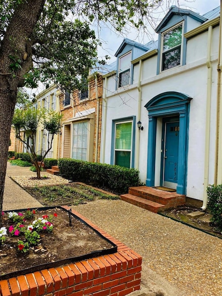 9836 Valley Meadow Ct Unit 9836, Dallas, TX 75220