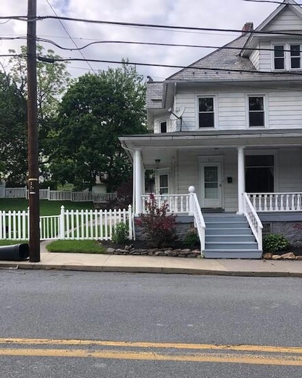 817 George St, Pen Argyl, PA 18072