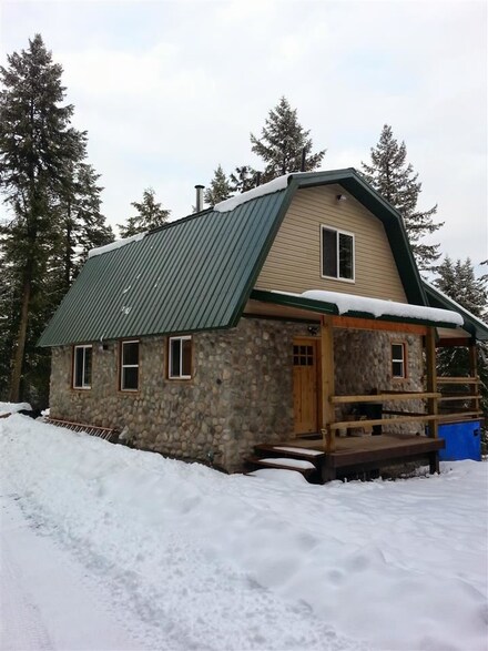 1207 Williams Lake Rd, Evans, WA 99126
