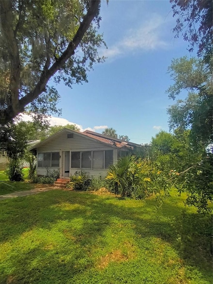 267 E Cherry St, Groveland, FL 34736