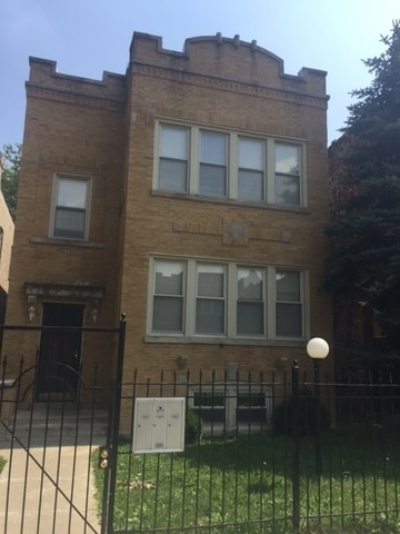 1449 N Luna Ave Unit B, Chicago, IL 60651