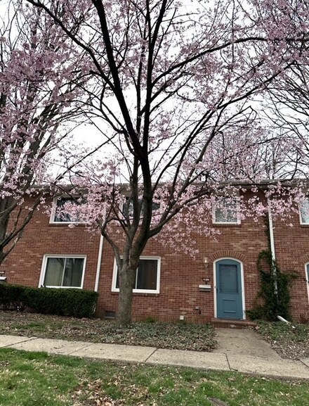 2013 Vawter St Unit 8, Urbana, IL 61801