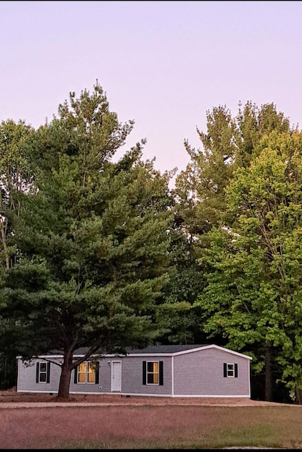 5265 Huck Dr, Sheridan, MI 48884