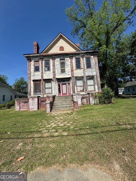 311 N Main St, Tennille, GA 31089