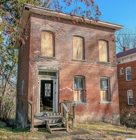 66 Division St, Catskill, NY 12414