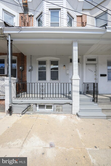 1273 Everett St, Camden, NJ 08104