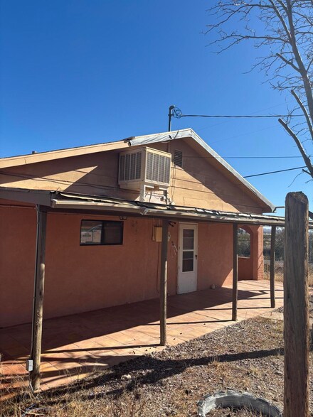 31 Santillanes Rd, Lemitar, NM 87823